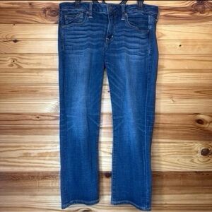 American eagle women’s size 6 boy fit medium wash jeans